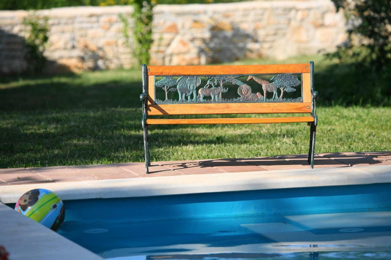 Holiday Home Sarita Sisan Exterior photo
